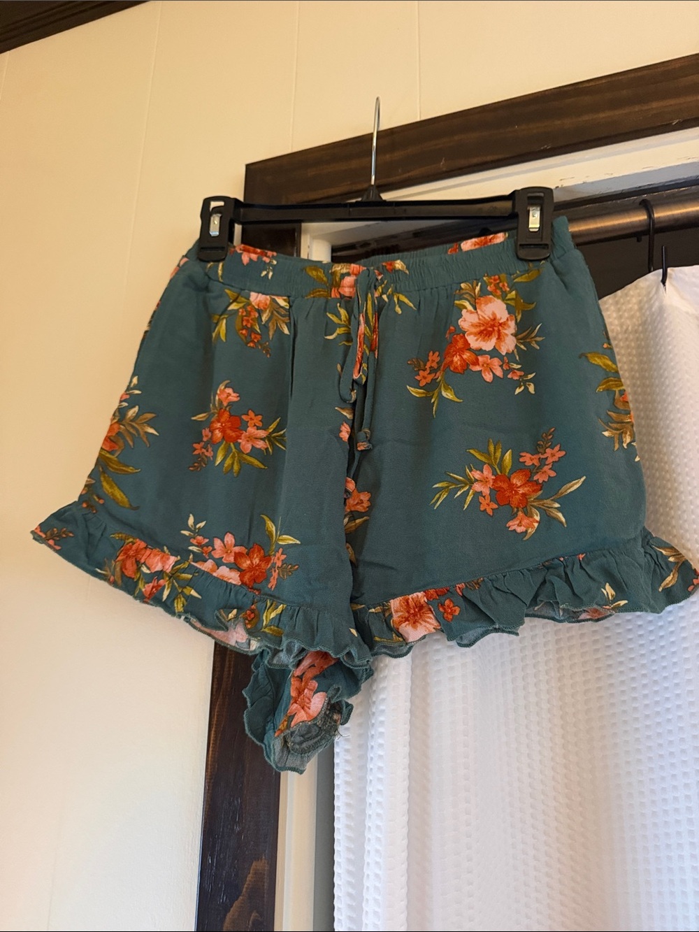 American Eagle Outfitters Teal Floral Ruffle Shorts